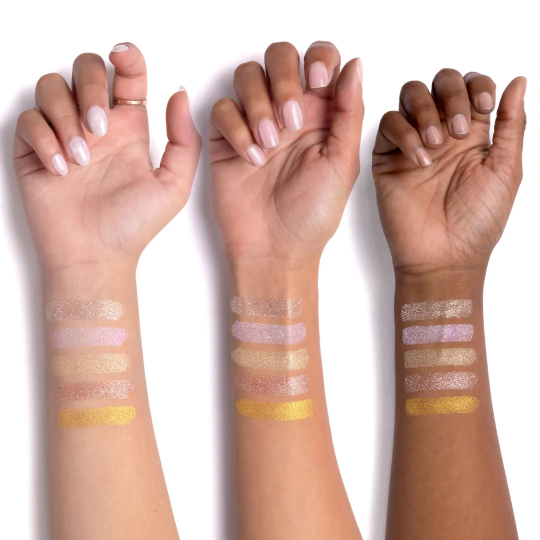 10-supreme-frosttm-highlighting-powder-19.webp Supreme Frost™ Highlighting Powder