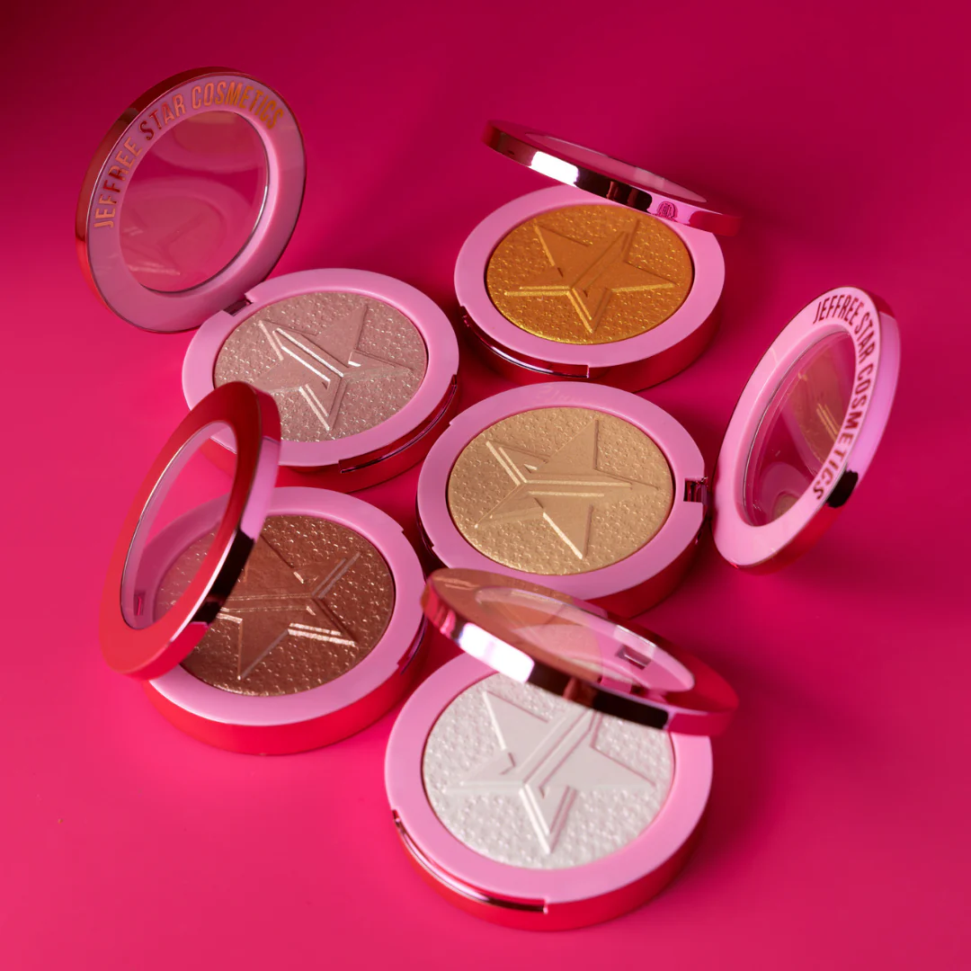 10-supreme-frosttm-highlighting-powder-20.webp Supreme Frost™ Highlighting Powder