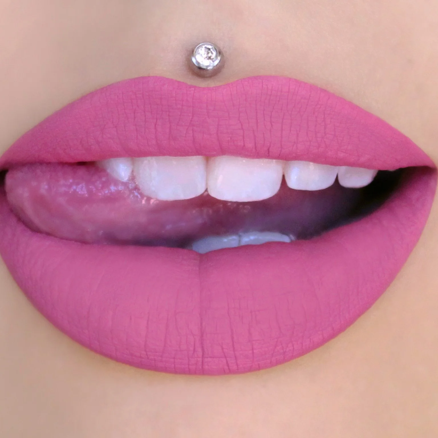 123-velour-liquid-lipstick-20.webp Velour Liquid Lipstick