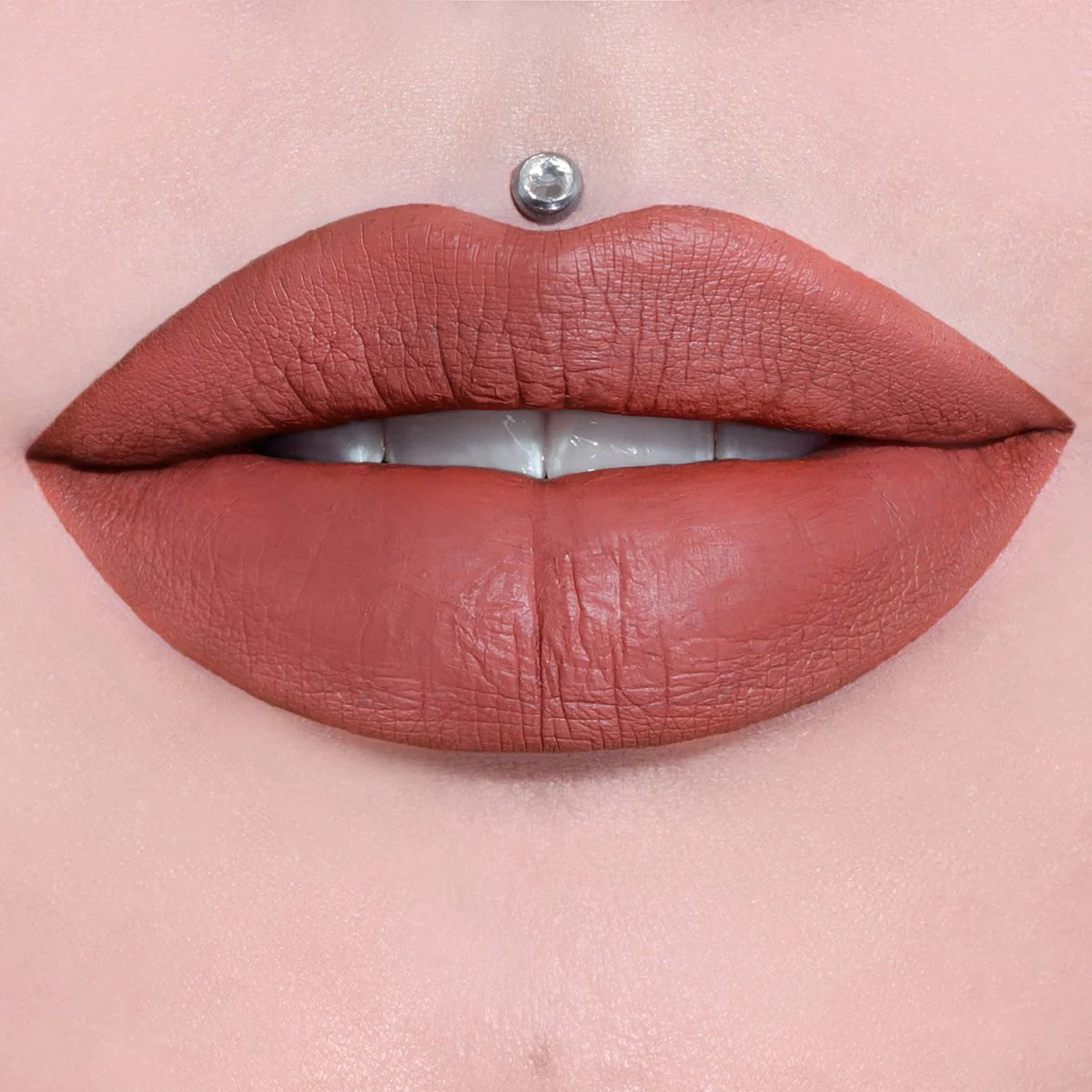 123-velour-liquid-lipstick-5.webp Velour Liquid Lipstick