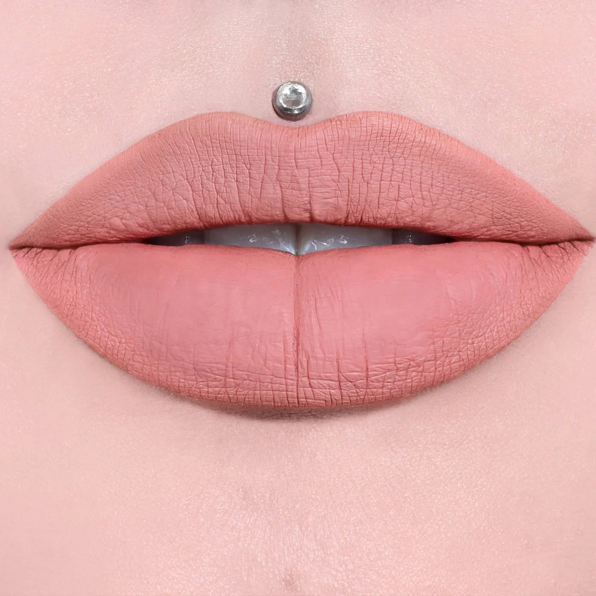 123-velour-liquid-lipstick-7.webp Velour Liquid Lipstick