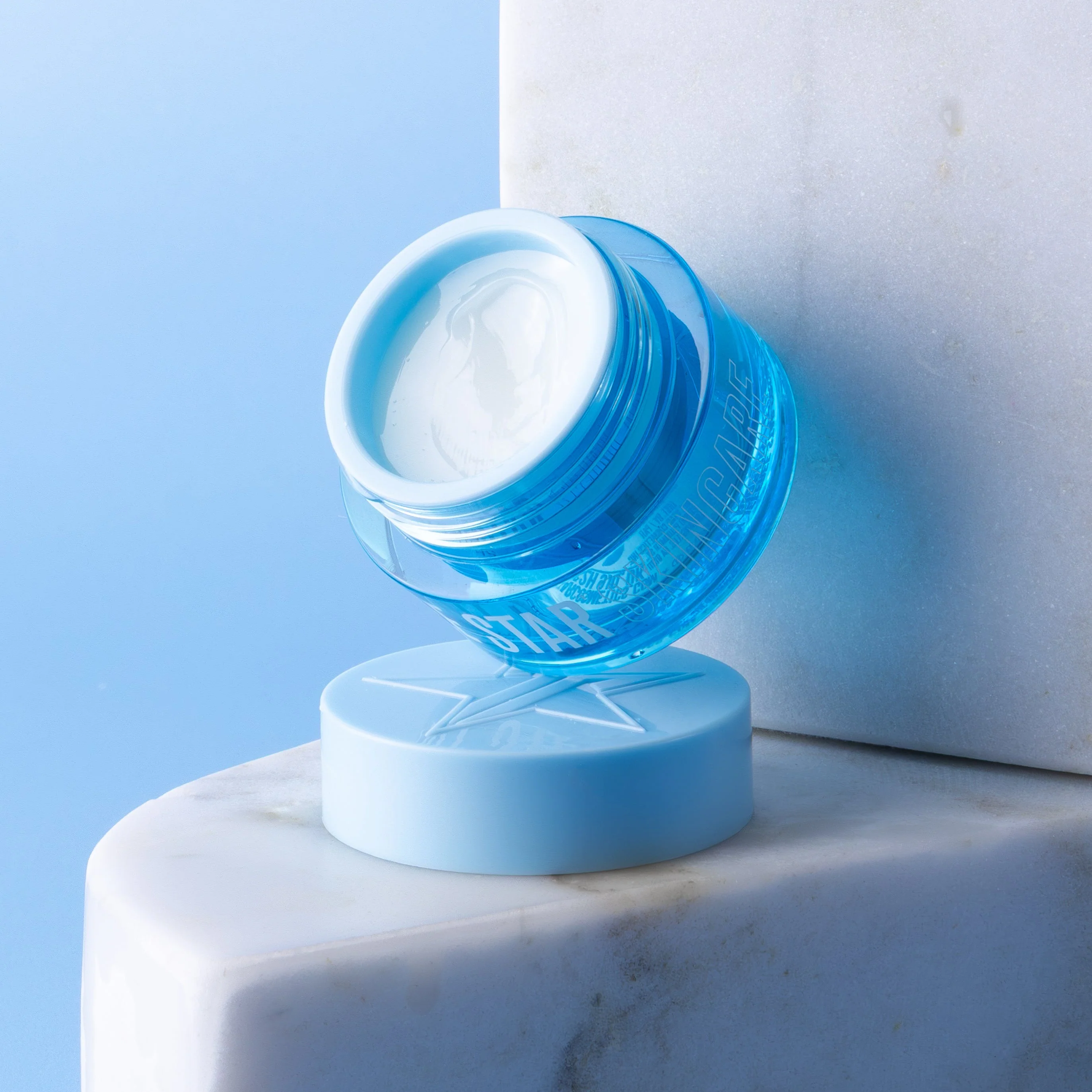 260-the-revive-lip-mask-3.webp The Revive Lip Mask