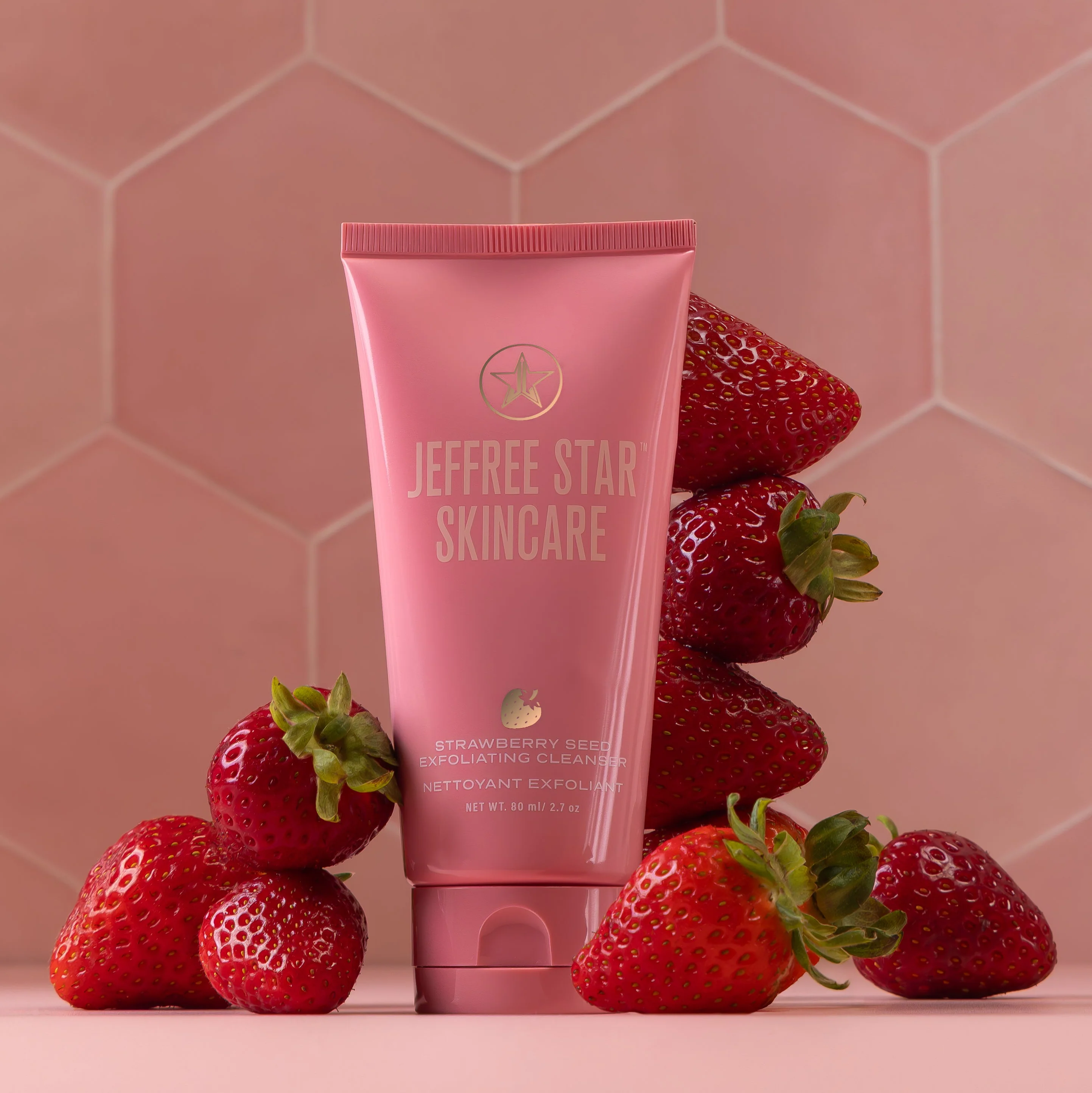554-strawberry-exfoliating-duo-5.webp Strawberry Exfoliating Duo