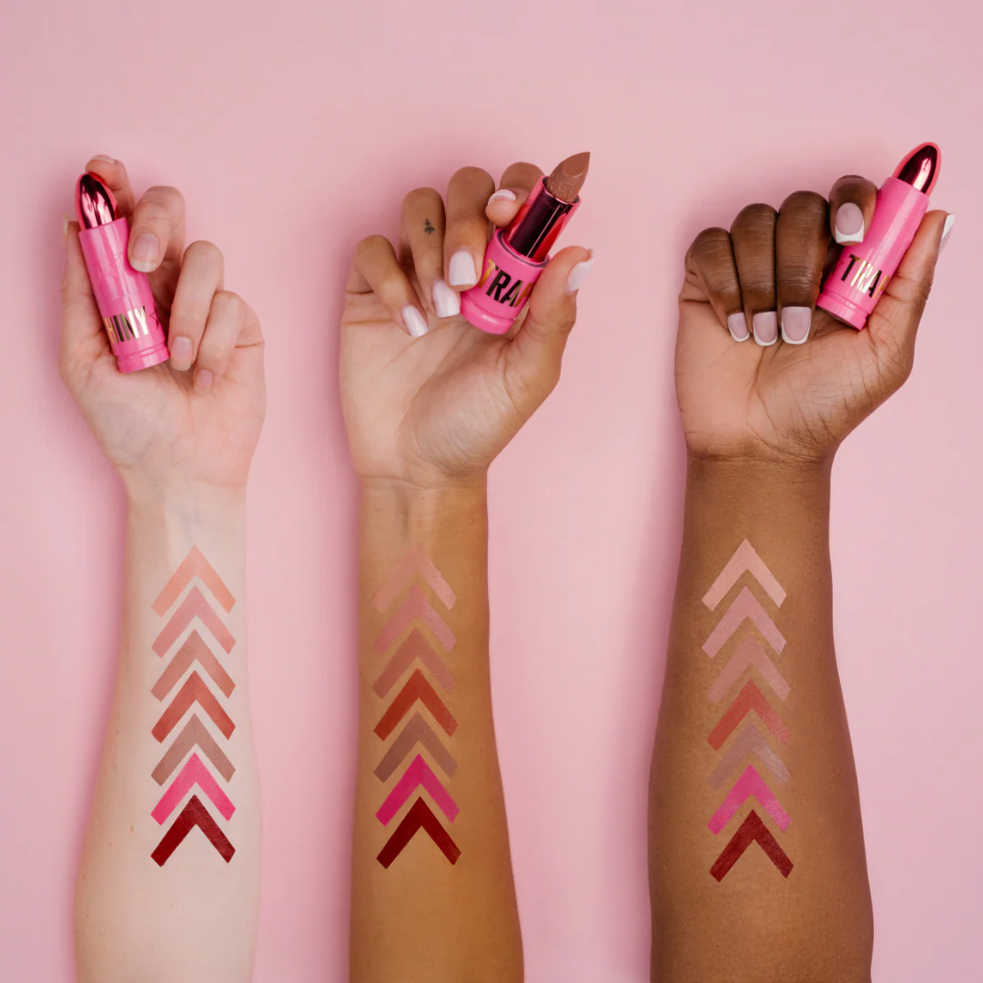 625-shiny-trap-lipstick-34.webp Shiny Trap Lipstick